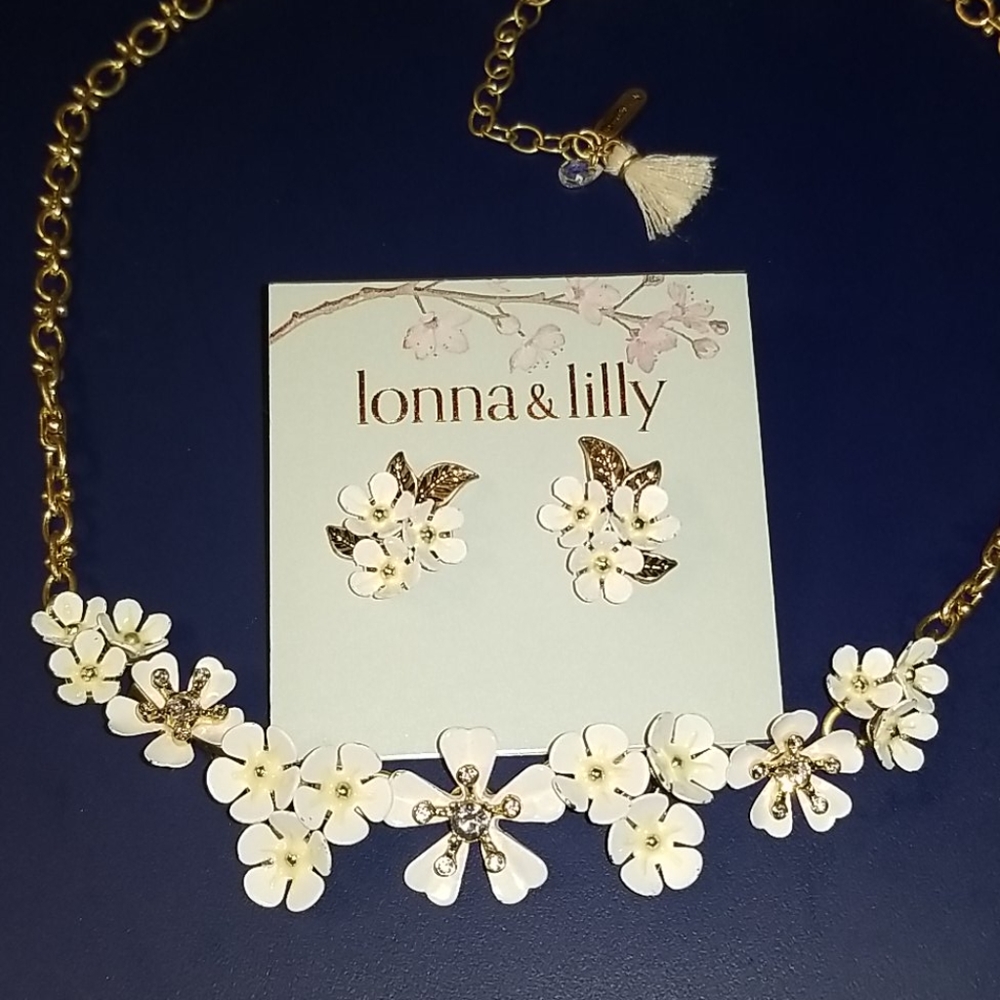lonna & lilly Necklace & Earring set